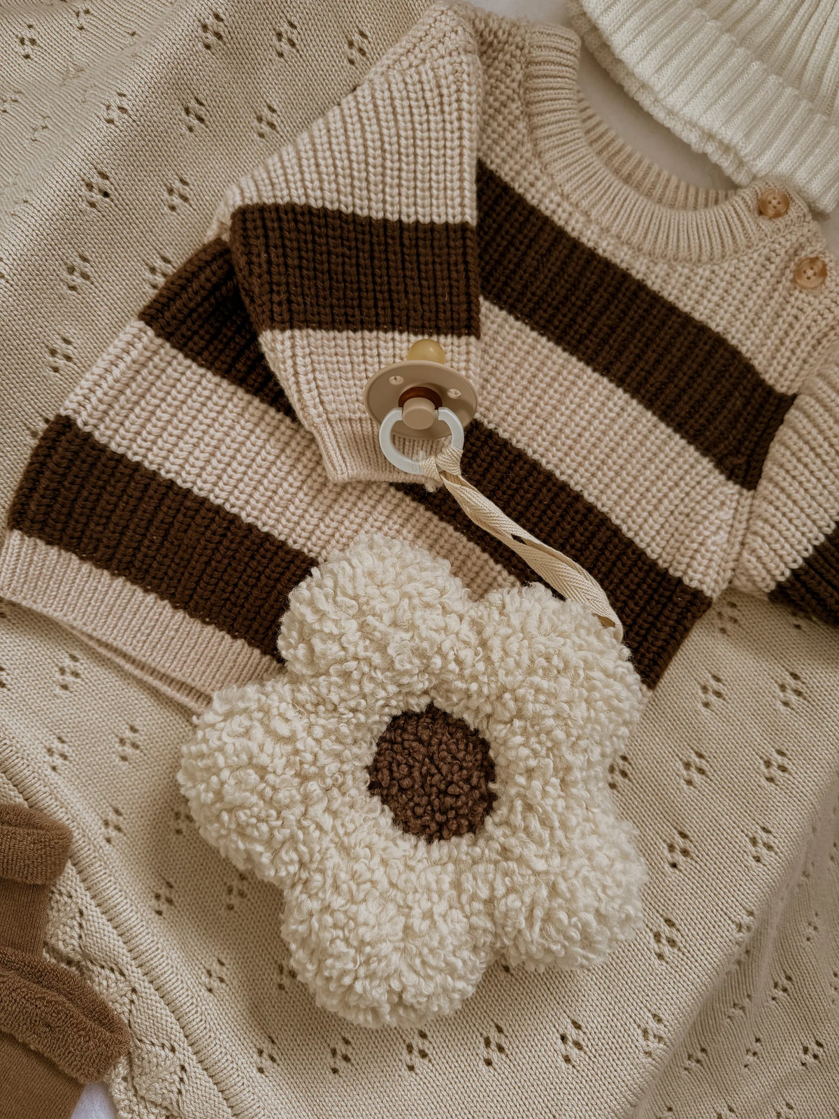 Mocha Blossom Daisy Pacifier Holder